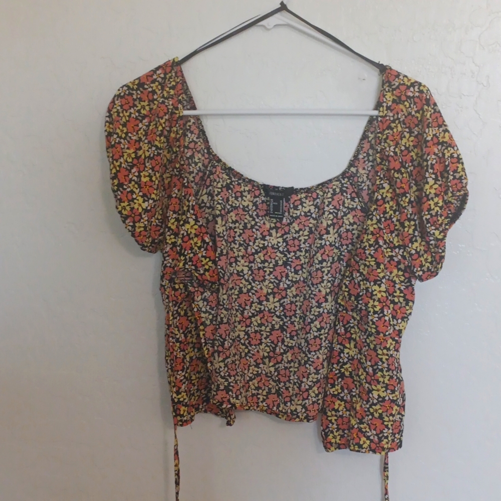 Forever 21 Red and White Puff Sleeve Bustier Blouse